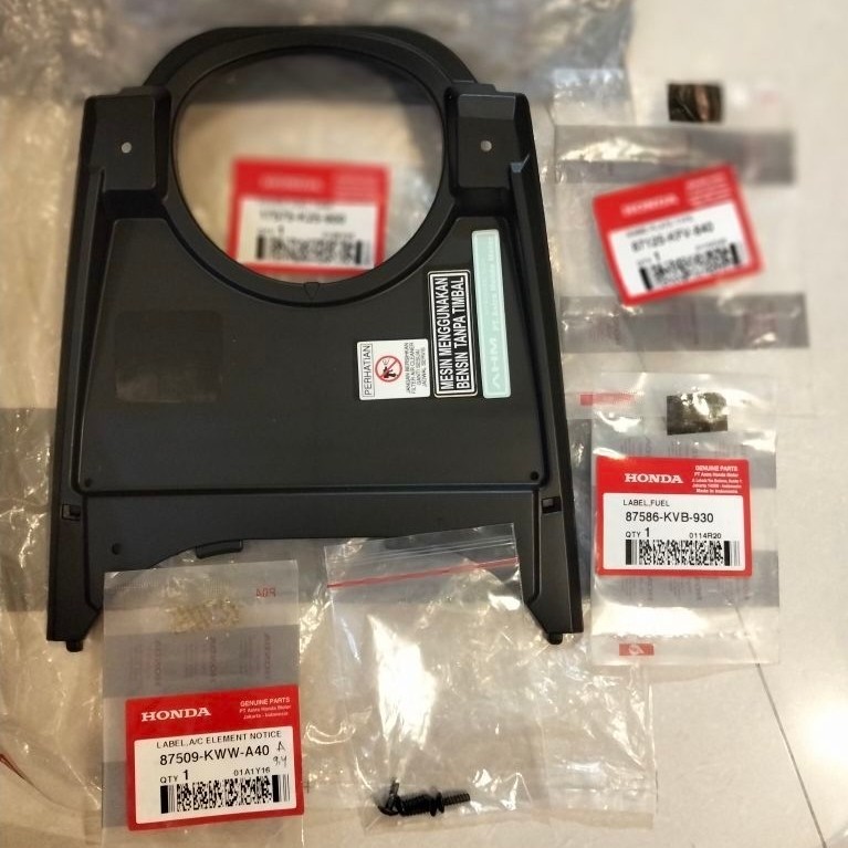 Cover fuel tank plus Label plus Baut cacing untuk motor Beat FI stater kasar atau halus number part 