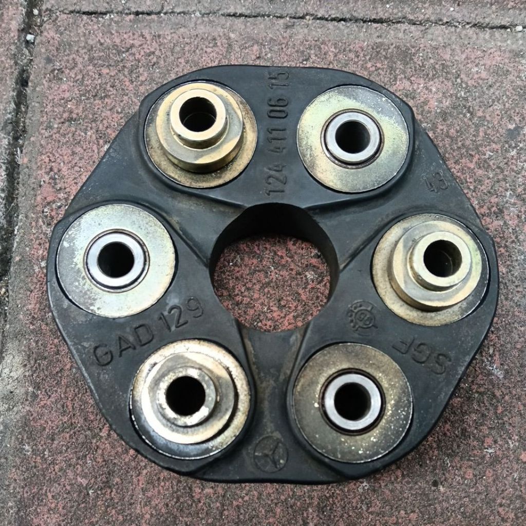 Karet Kopel Belakang Mercy W202