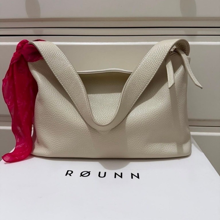 rounn ivory
