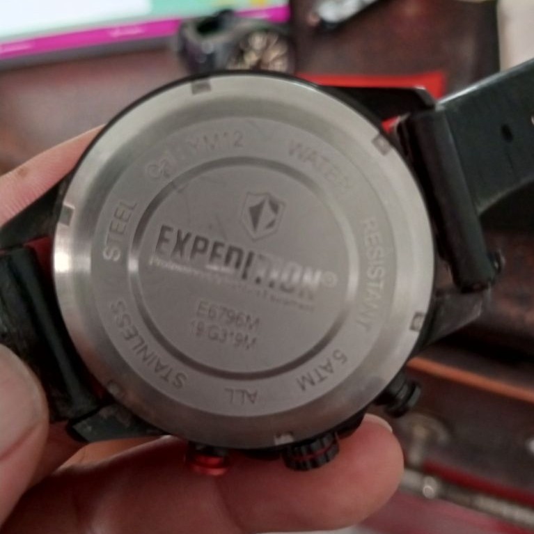 Jam Tangan Expedition E6796M hitam
