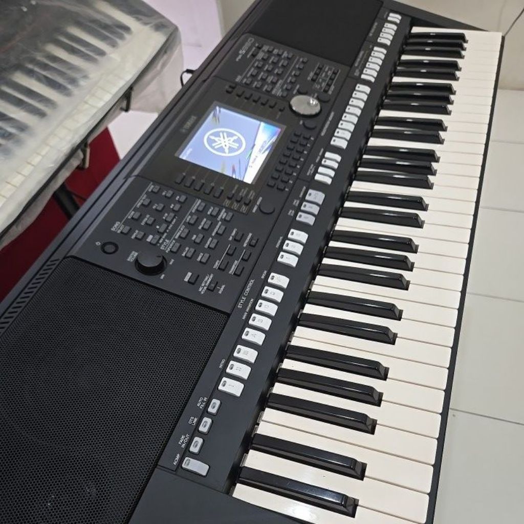 Yamaha PSR S950 Keyboard Organ Tunggal Second Normal Good Condition