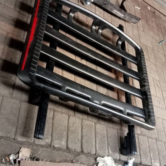 Roof Rack Rak Atas Mobil Model Rockford Universal / Roof Rack Mobil Universal