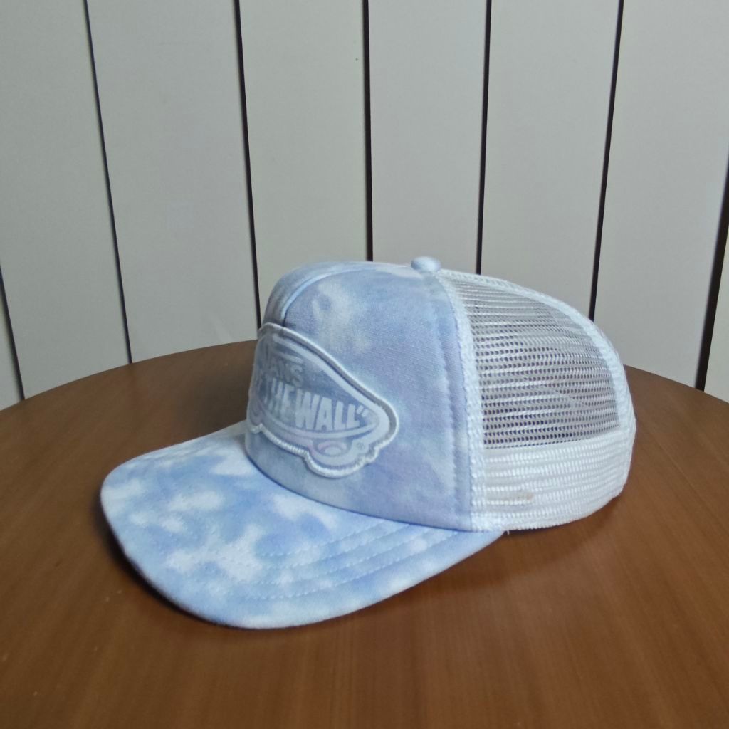 Topi Vans Off The Wall Trucker Cap Light Blue Mesh Vintage Style