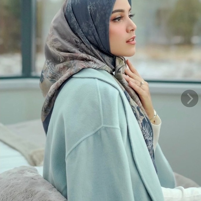 Buttonscarves As Is Disney’s Frozen Series Voal Square- Mirage