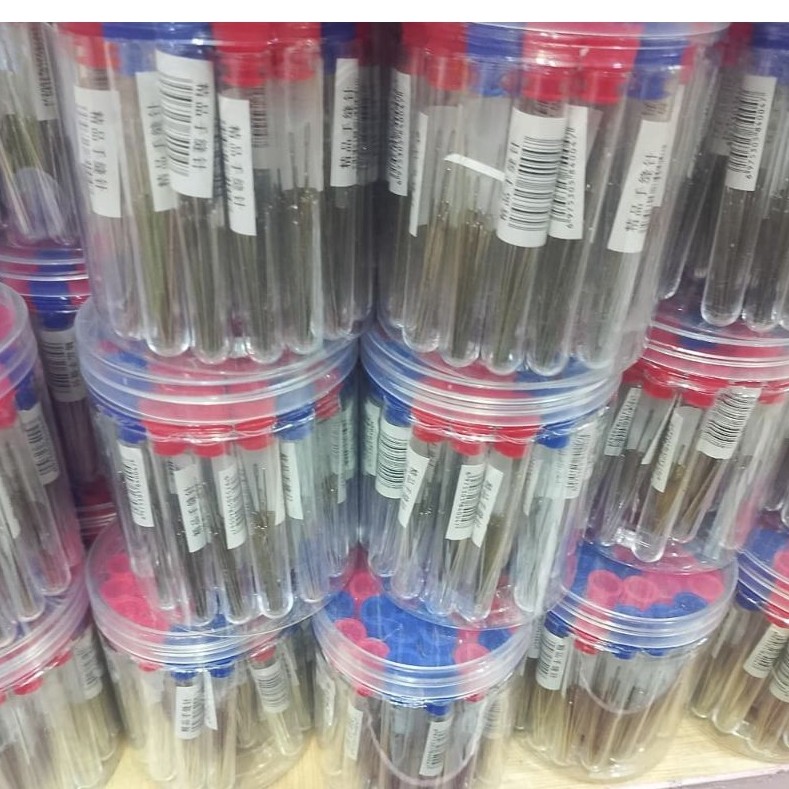 Jarum Insulin dalam Tabung Plastik dengan Tutup Merah Biru