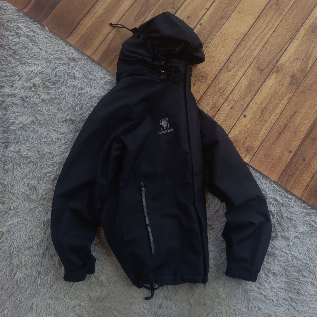 Jaket Outdoor Blackyak Gorpcore Waterproof NOT goretex blocktech running sports lightweight windbrea