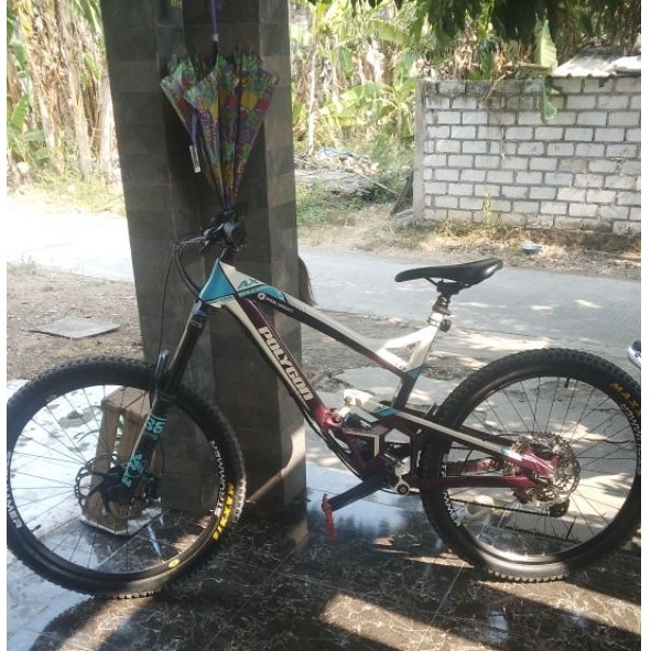 frame polygon collosus ax 3.0