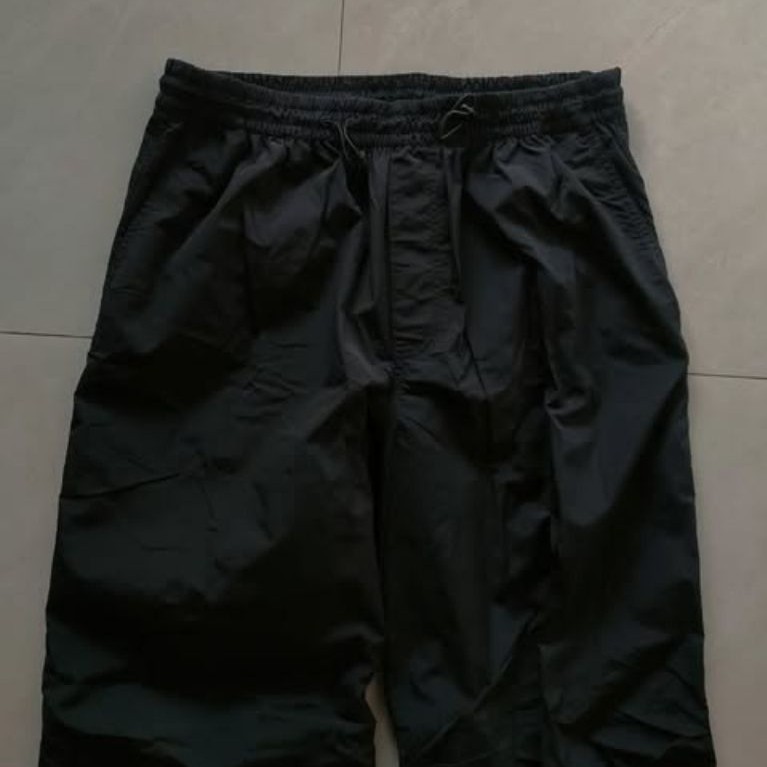 Celana Outdoor Training Parasut UNIQLO Size L Original Second