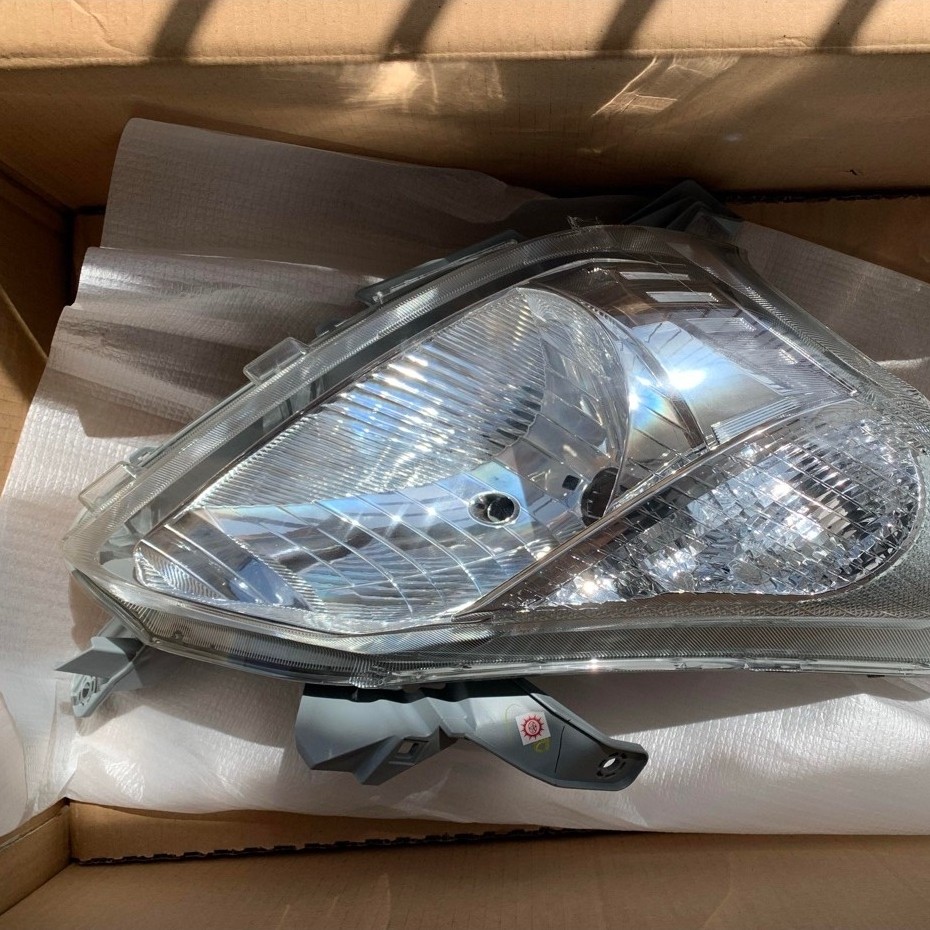headlamp avanza 2014