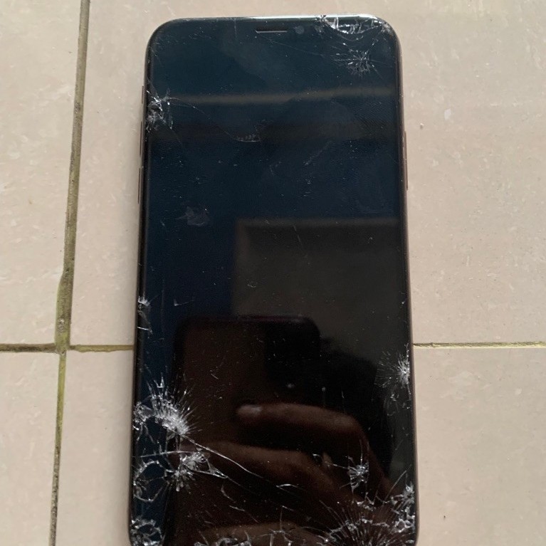 iPhone XS matot kecemplung no kamera belakang