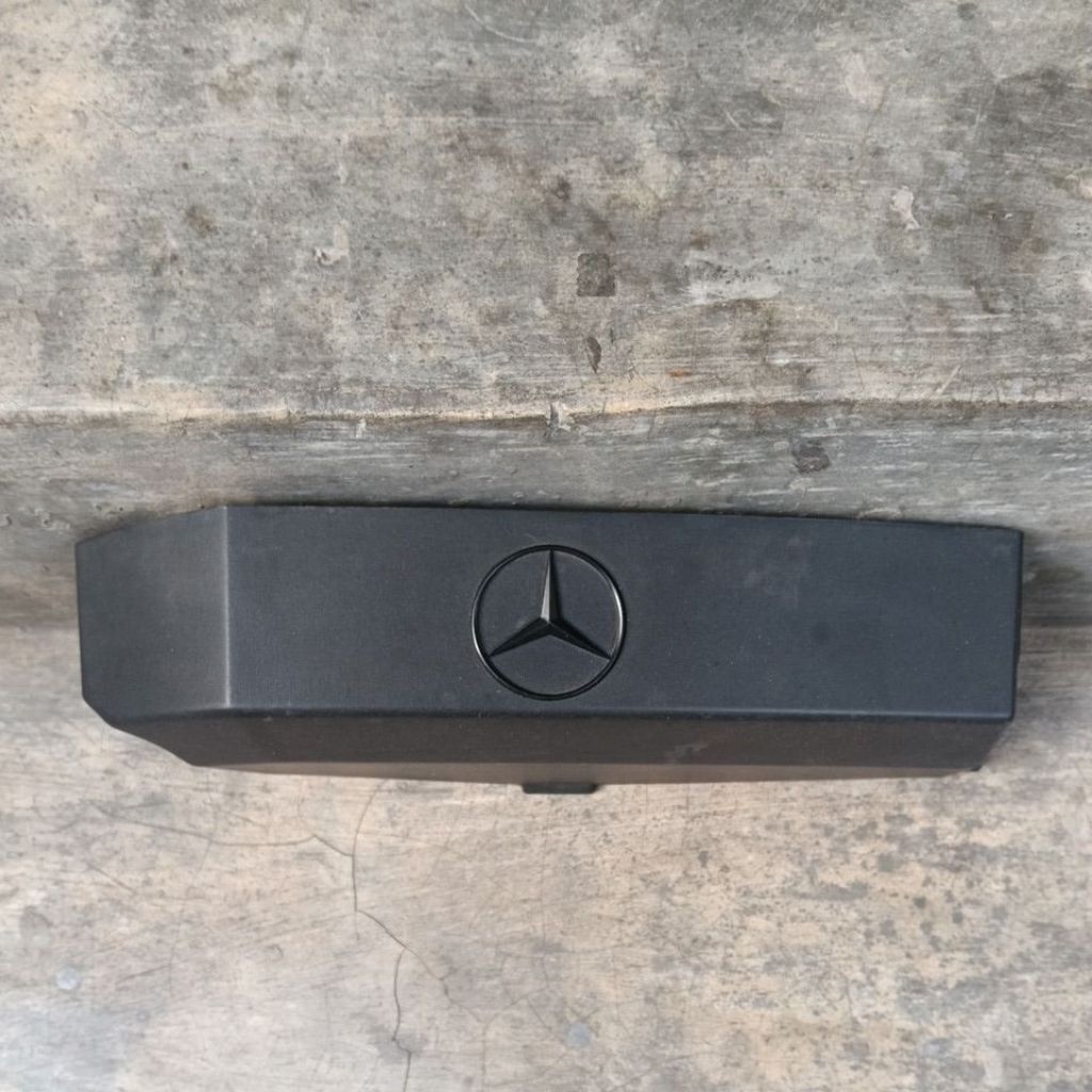 Cover Engine Mercy W202 C200