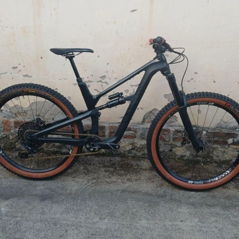 CANYON SPECTRAL CF7 carbon Size S 27.5 fullbike sepeda mtb fullsus enduro