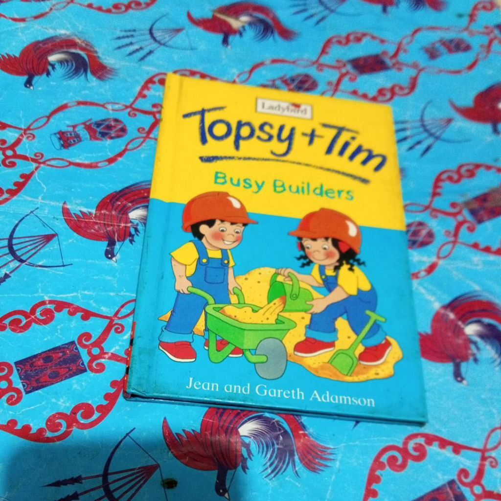 Cerita Import Ladybird - Topsy + Tim, Busy Builders
