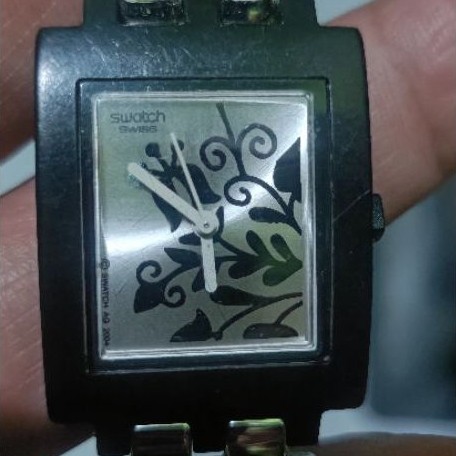 swatch kotak black original