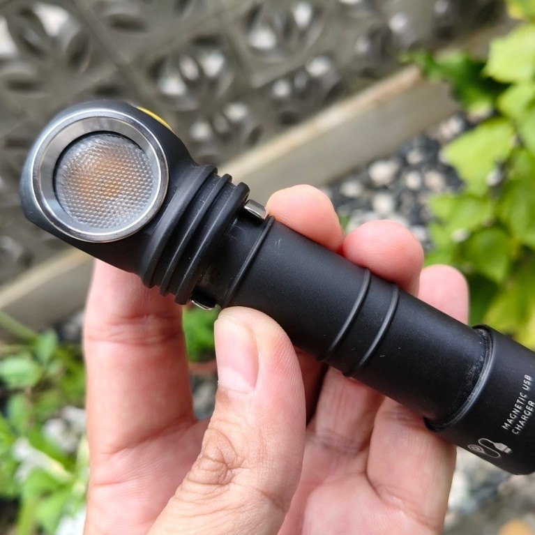 Armytek Wizard C2 Pro Nichia 1600lm 4500K High CRI + Bike Mount Preloved