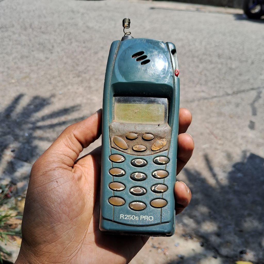 Ericsson R250 henpon jadul