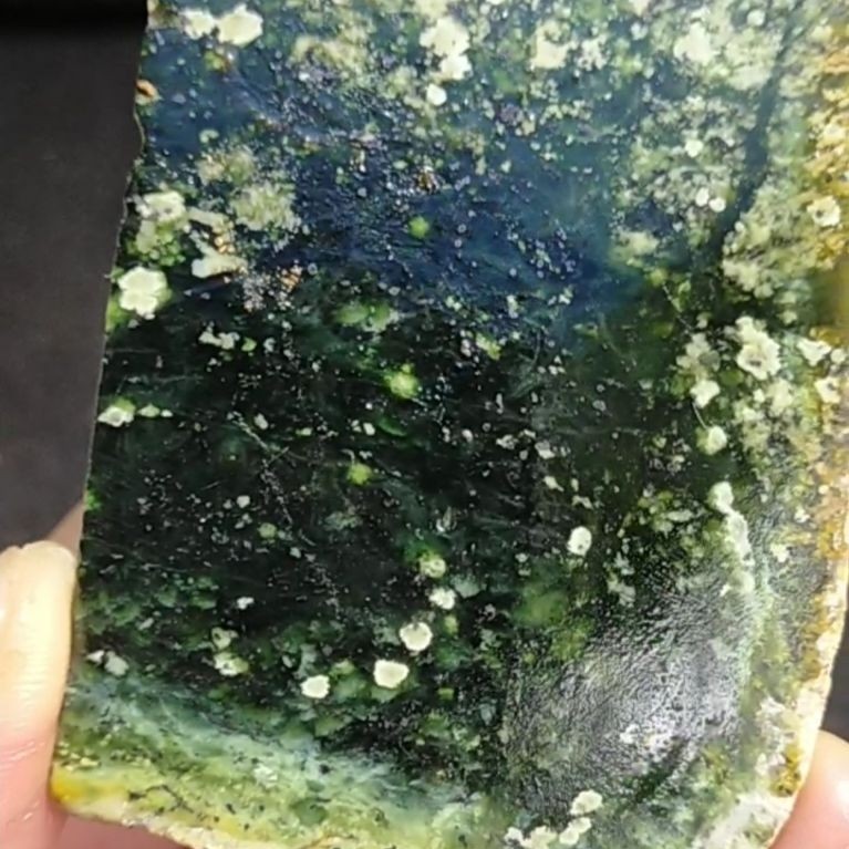 C2 - Batu BLACK JADE (Giok Hitam) Badar Besi Aceh - Lempengan Natural Tembus Senter Murah