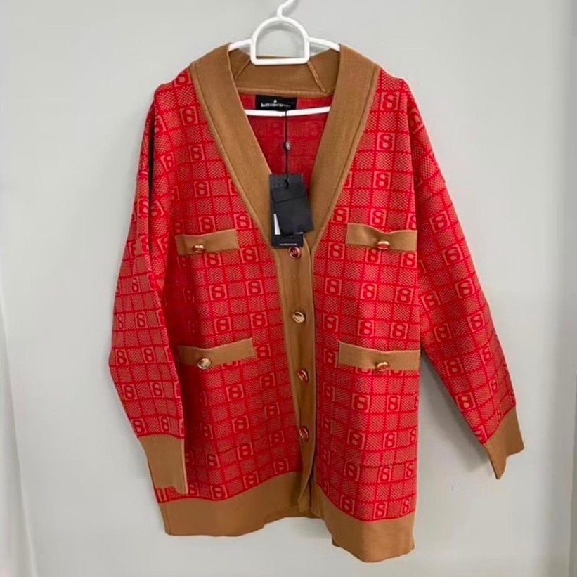 Buttonscarves Cardigan - Plaid Outer