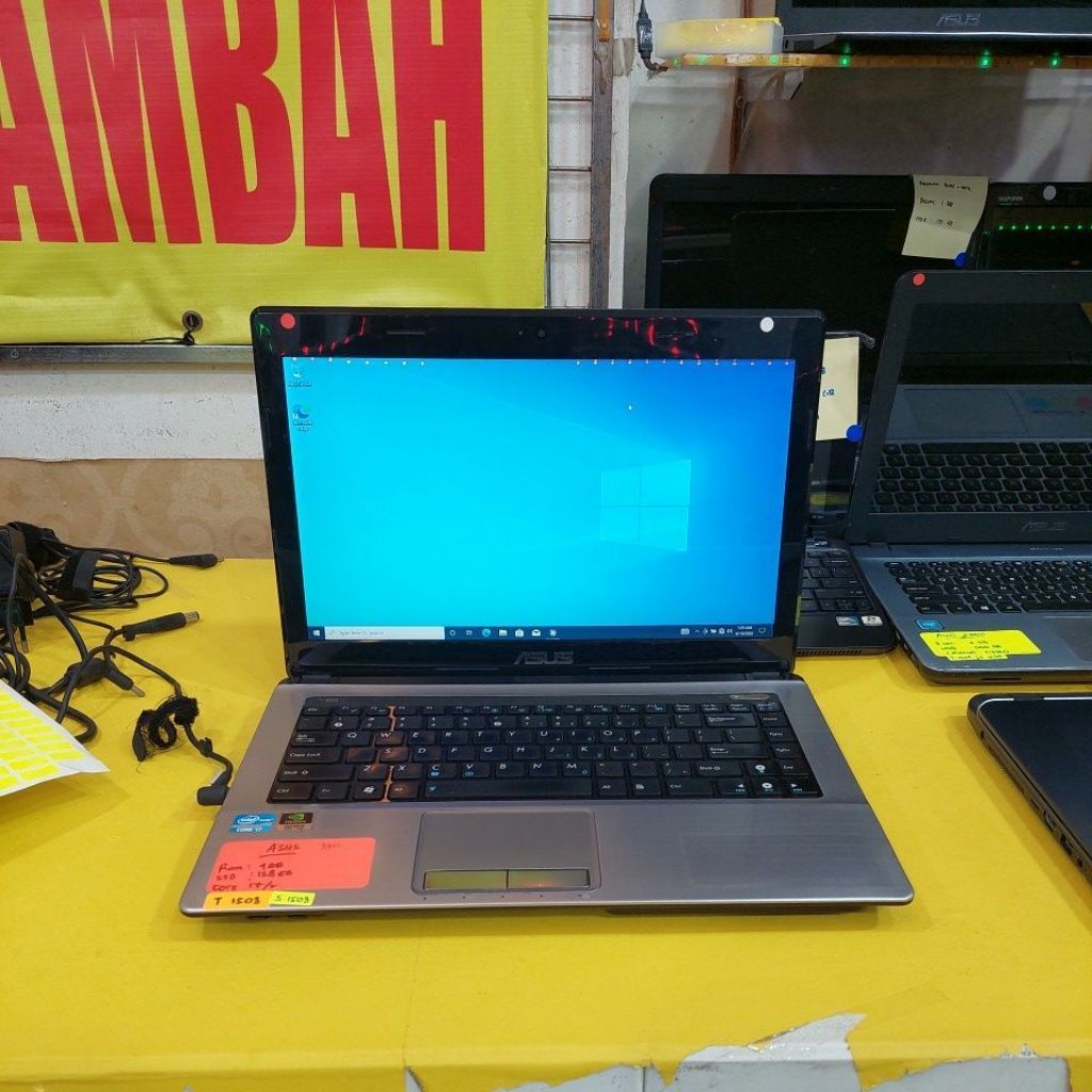 laptop asus a83s core i7 2670QM ram 4gb ssd 128gb minus baterai 1503