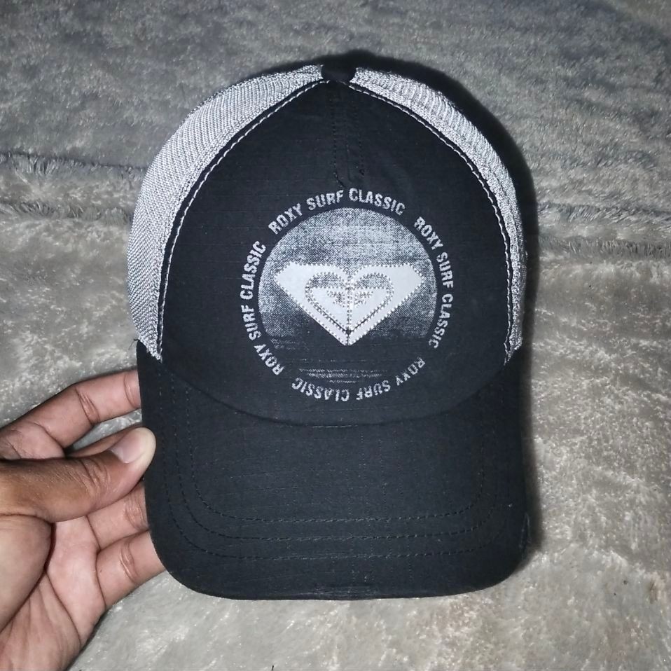 Topi Trucker ROXY model riped Second