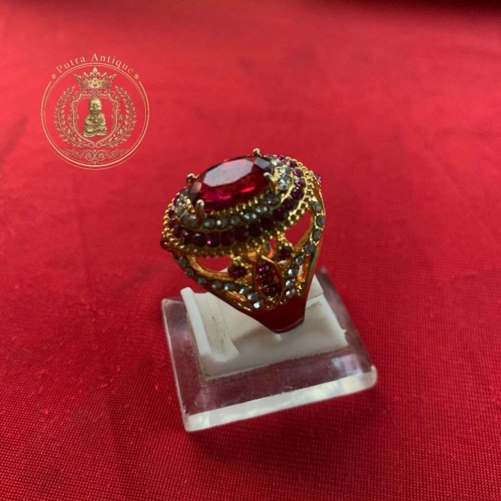CINCIN PRIA BATU MERAH PERMATA EMAS - PERHIASAN MEWAH BERHIAS BATU BERKILAU
