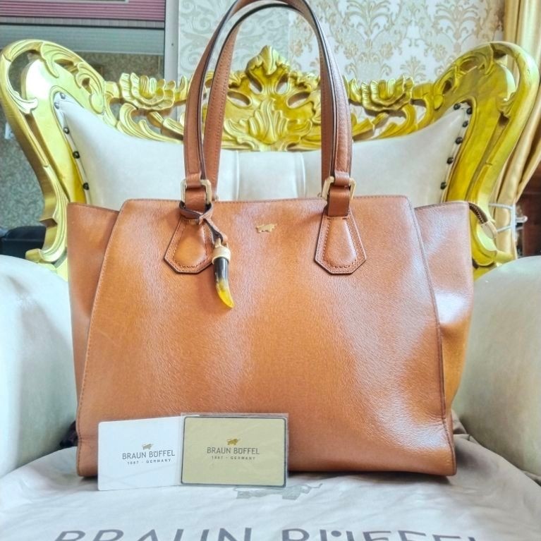 Tas BONIA bekas pemakaian, second seken preloved