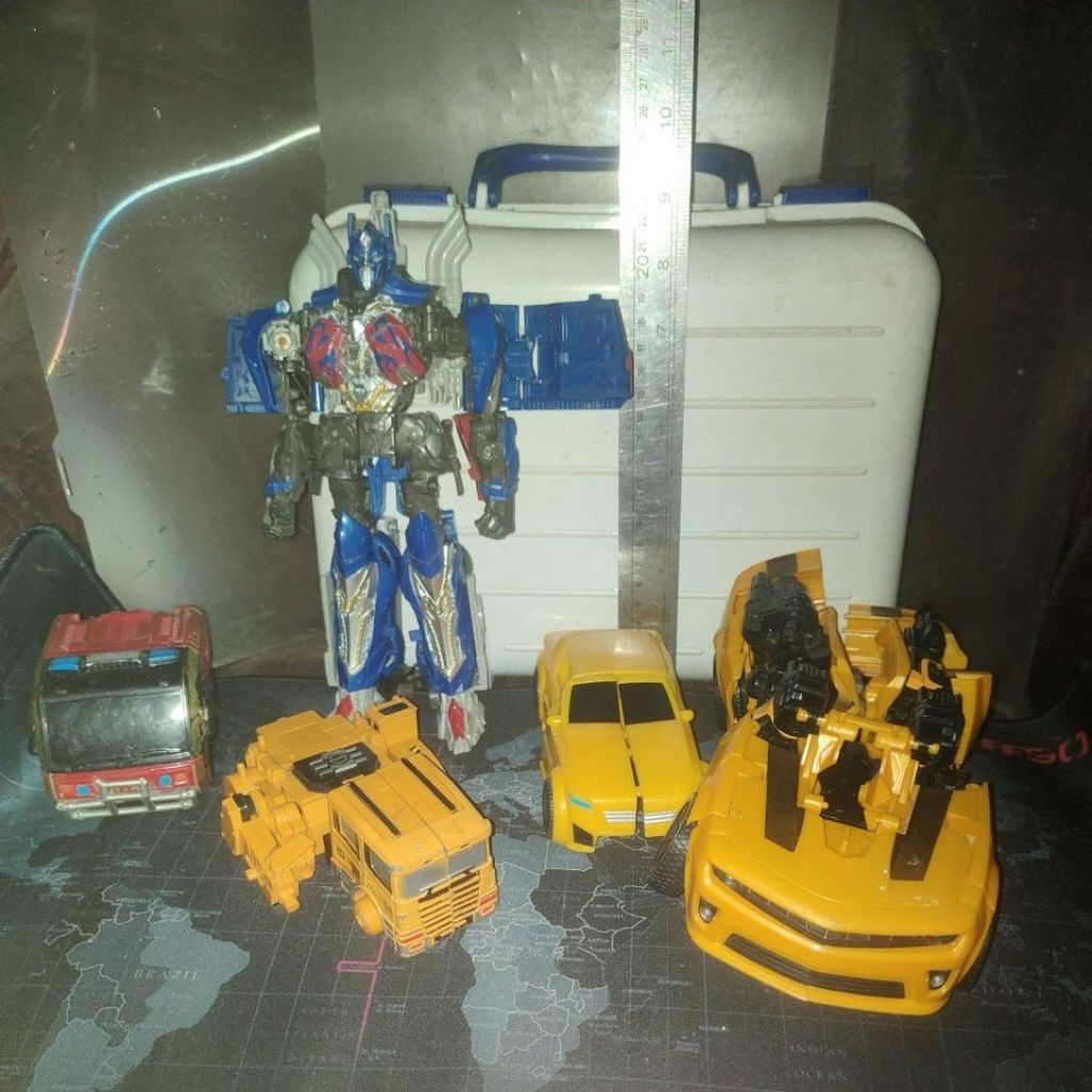 Mainan anak robot transformer dan junk robot
