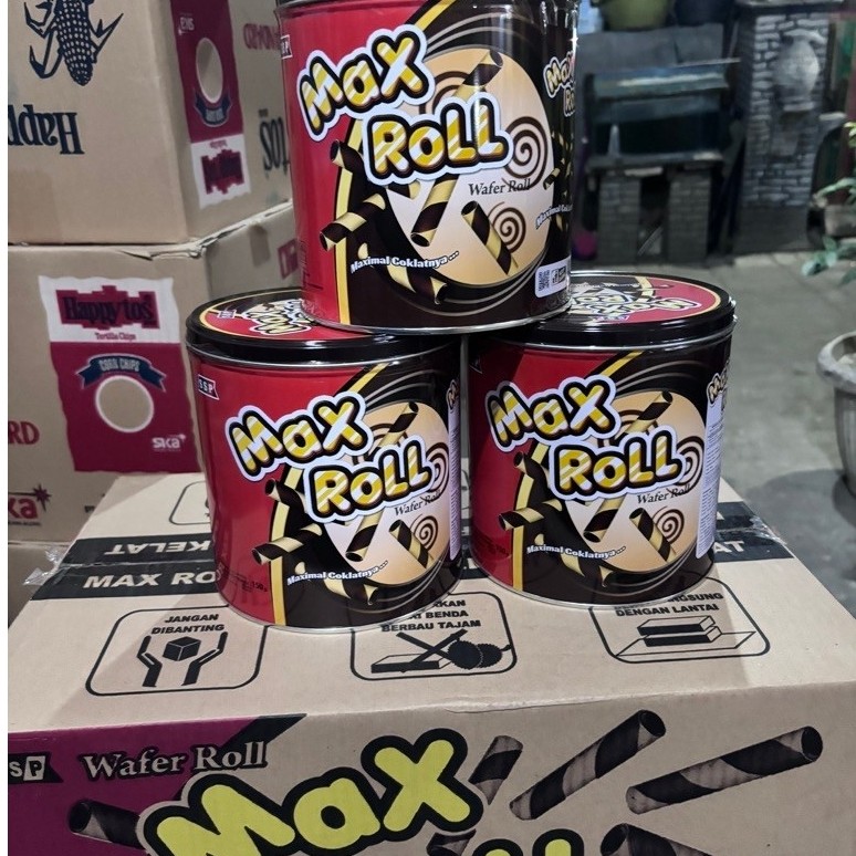 max roll jajan Lebaran kalengan wafer roll 1 dus isi 6