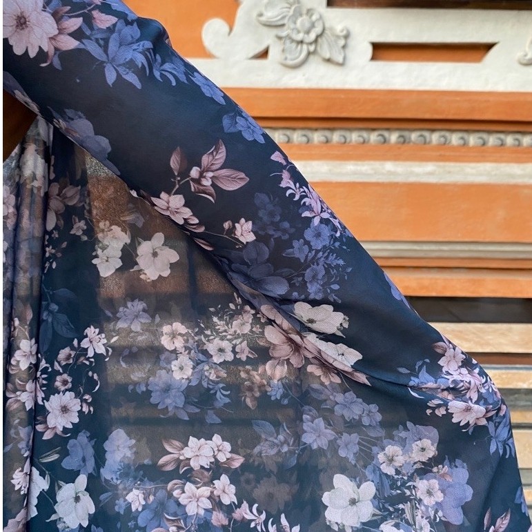 Kain Kebaya Sifon Lukis Bunga Navy