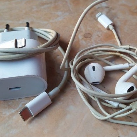 chargeri iphone 15 25watt fungsi