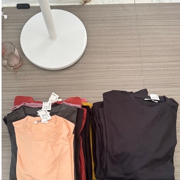 Borongan Kaos Uniqlo