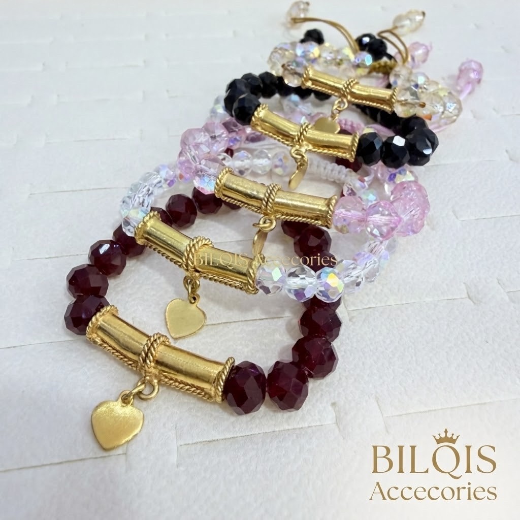 Gelang BILQIS Accesories manik manik kristal dengan gagang emas dan gantungan hati