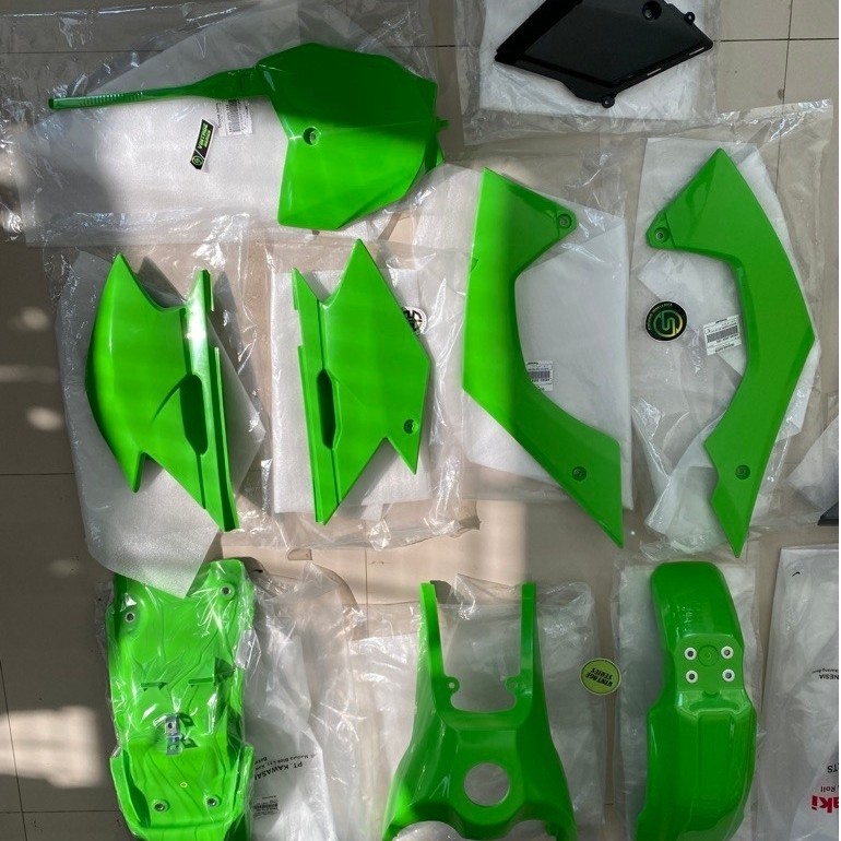 BODY SET KLX140 KLX 140 TANPA TANGKI JOK KLX 140 HIJAU ORIGINAL KAWASAKI BODY KLX140 KLX 140 RF Endu