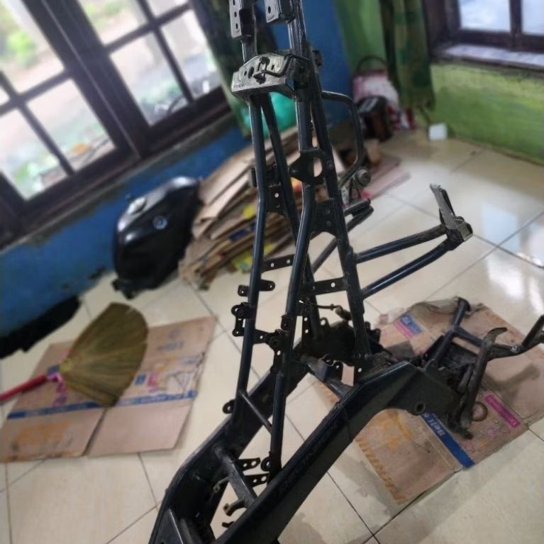 Rangka Belakang Vixion Old Tanpa deltabox,Original Center