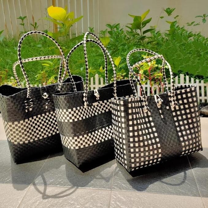 Tas Monokrom Hitam Putih Besar