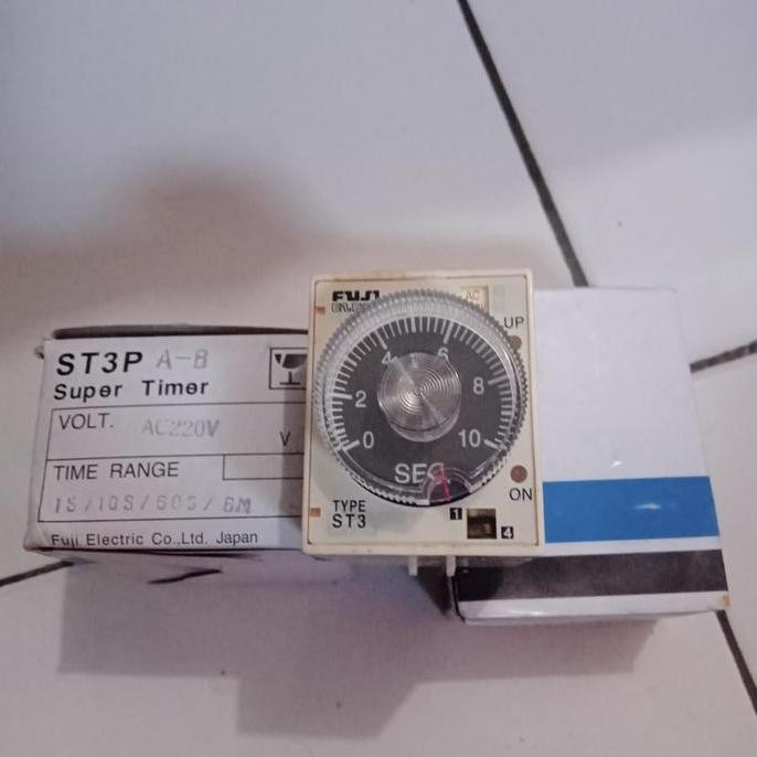 super timer fuji ST3P A-B AC22OV FUJI ELECTRIC CO