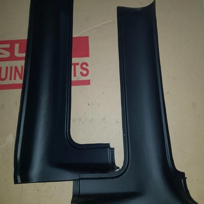 Garnish Pilar Belakang Tengah Mobil Panther New Hi-Grade Baru