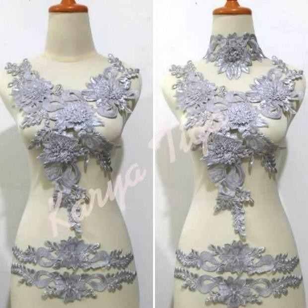 

/////] Renda Bordir Dahlia Set Perak