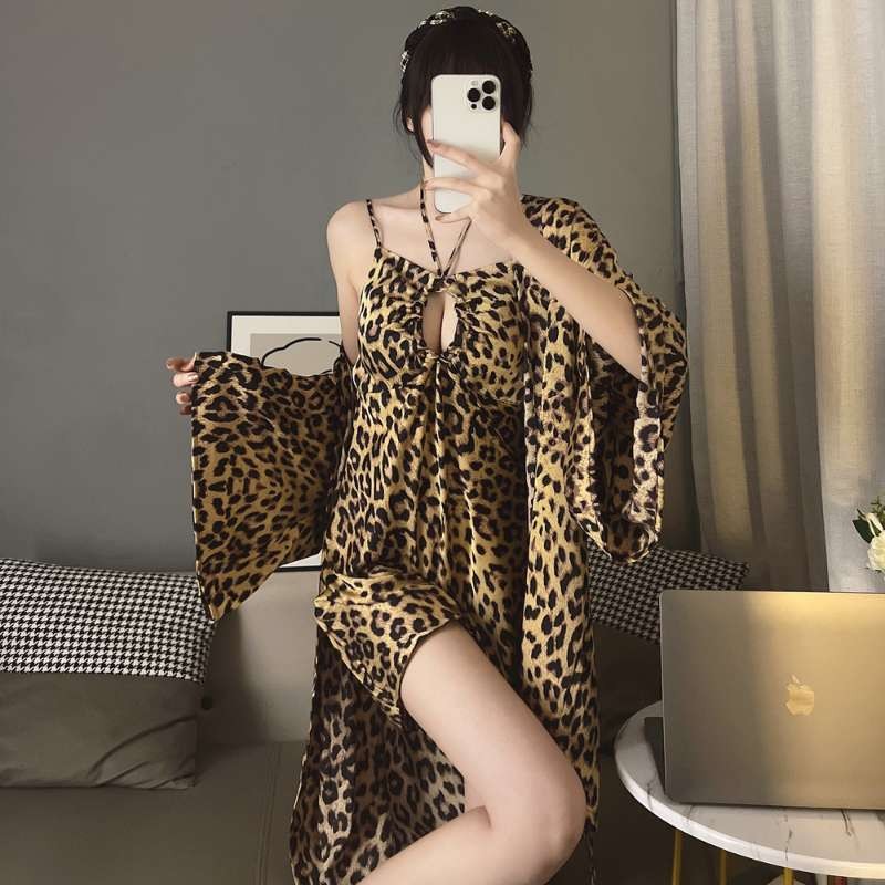 [Yunrouju]Set Baju Tidur Kardigan Motif Macan Tutul Berongga Seksi Pure Desire dengan Bantalan Bra