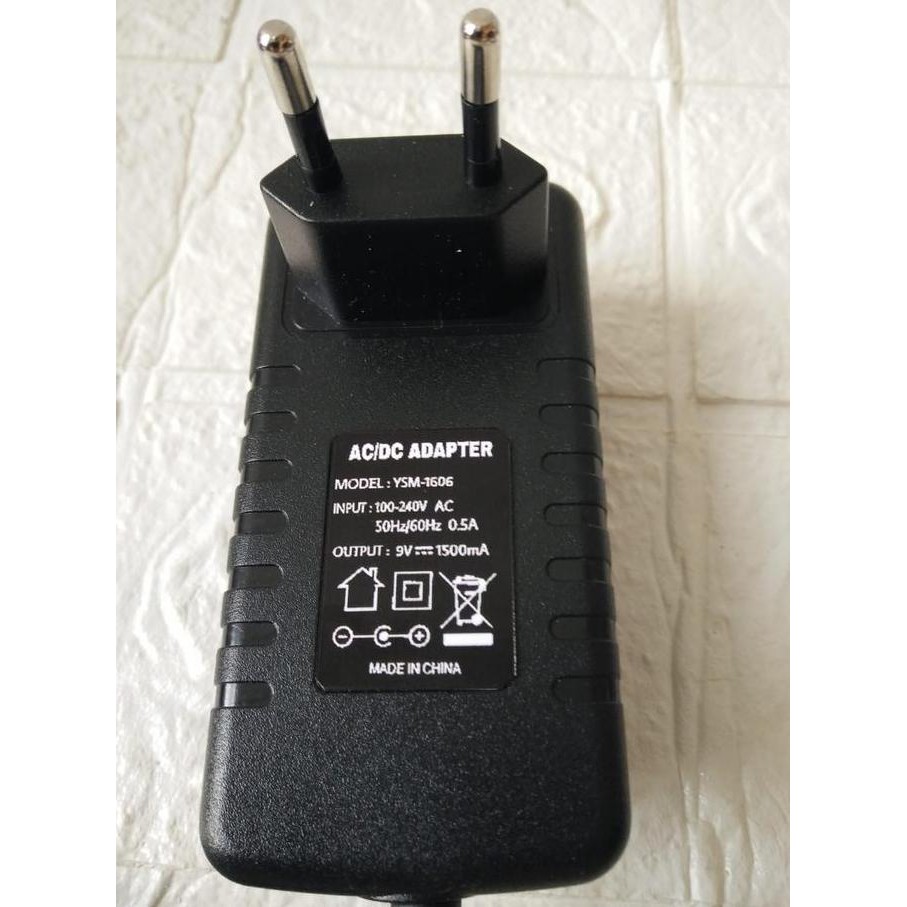 AC Adaptor MODEL YSM-1606 DC 9V 1500mA Jack DC 5.5mm X 2.1- 2.5mm DISKON