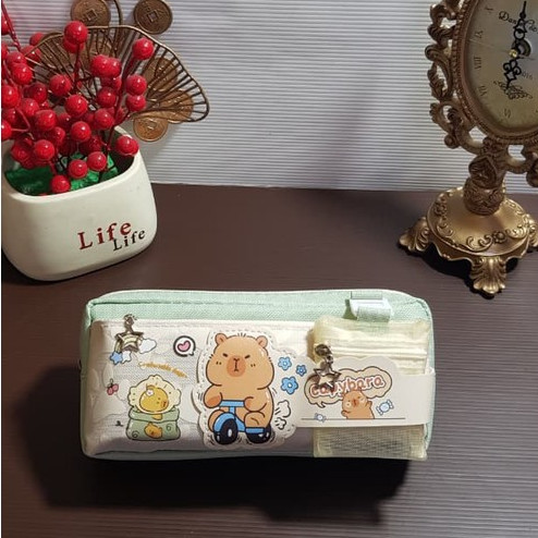 

(PCS) Tempat Pensil Capybara Kapasitas Besar Lucu
