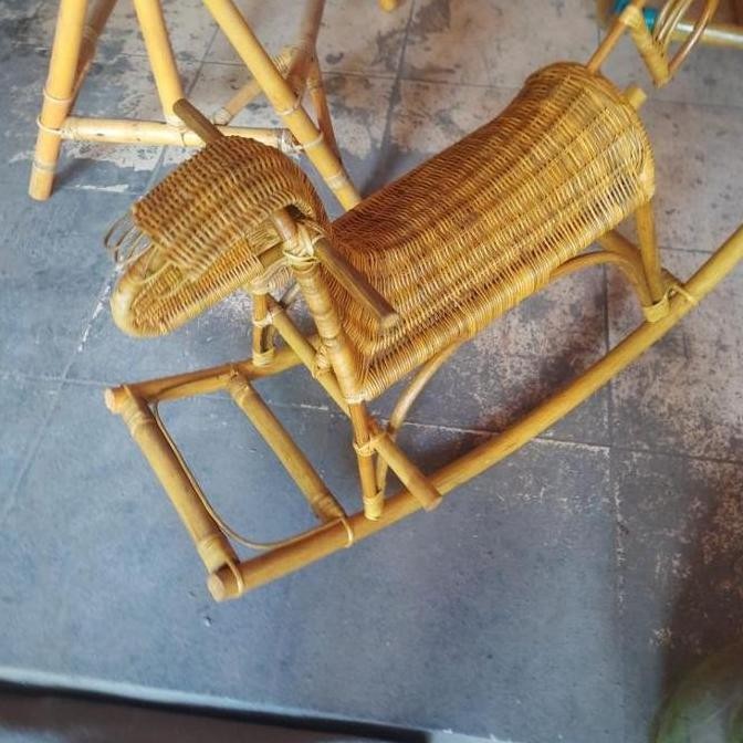 mainan kuda kudaan anak anak dari rotan /kuda kudaan rotan alami termurah