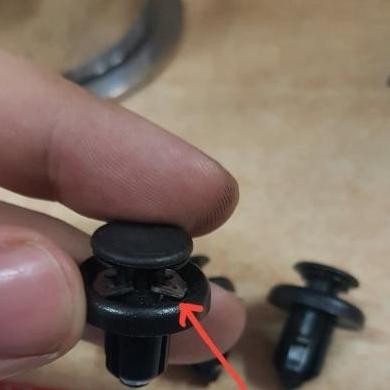 DB47>> Clip Klip Kancing Baut Besi Bumper Bemper Mobil Honda Brio Mobilio Fre