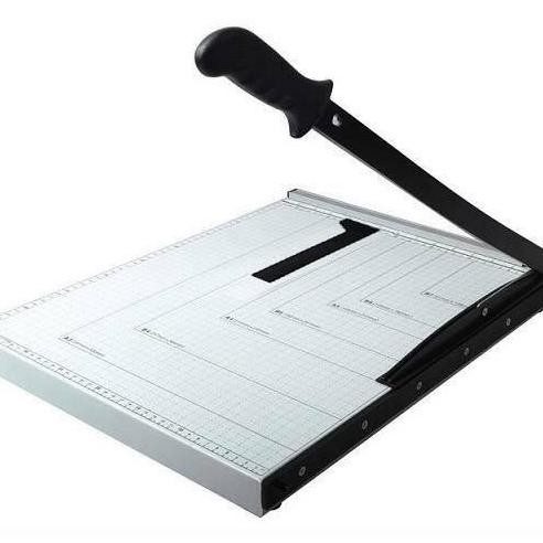 

Alat Pemotong Kertas A3 R Cutter 18X15 R Trimmer