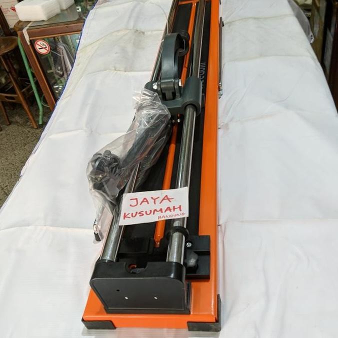 Alat Pemotong Keramik Granit Meja Manual with Laser 100cm Freedom