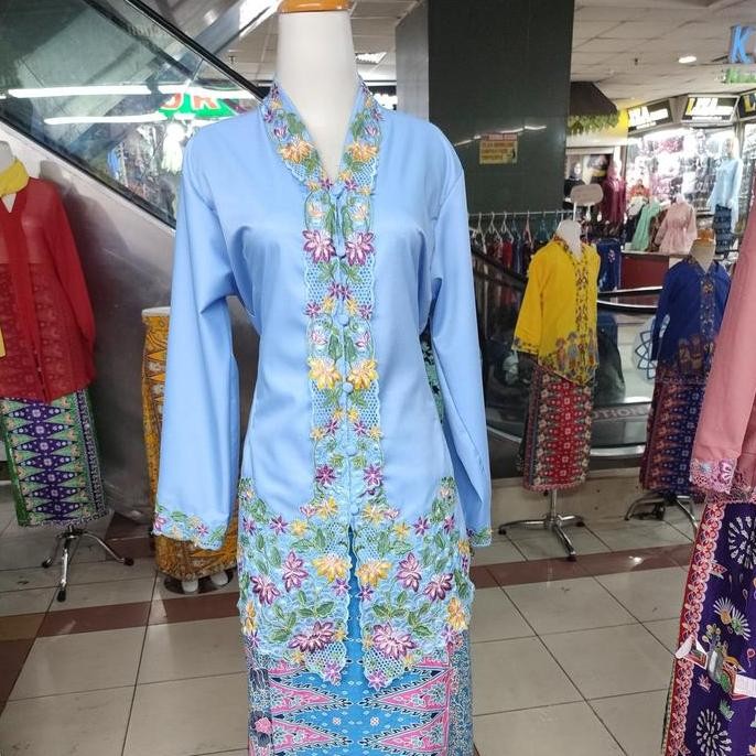 Kebaya Encim Toyobo