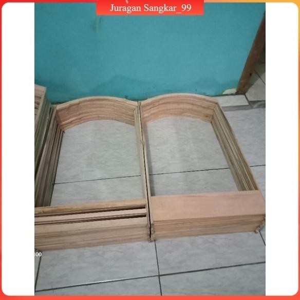 Sangkar burung replika raja ambrukan