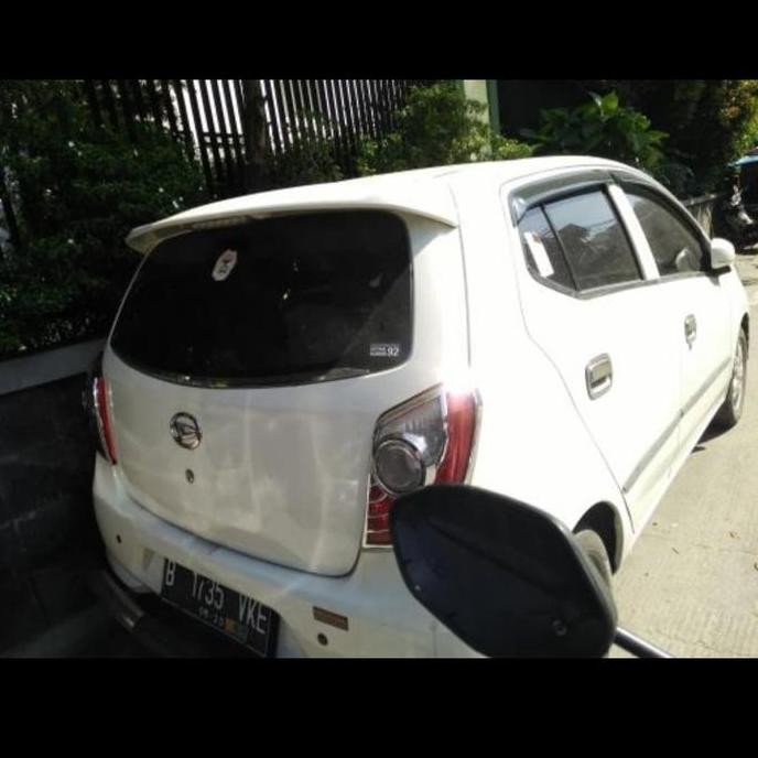 spoiler belakang mobil Agya/Ayla+ lampu