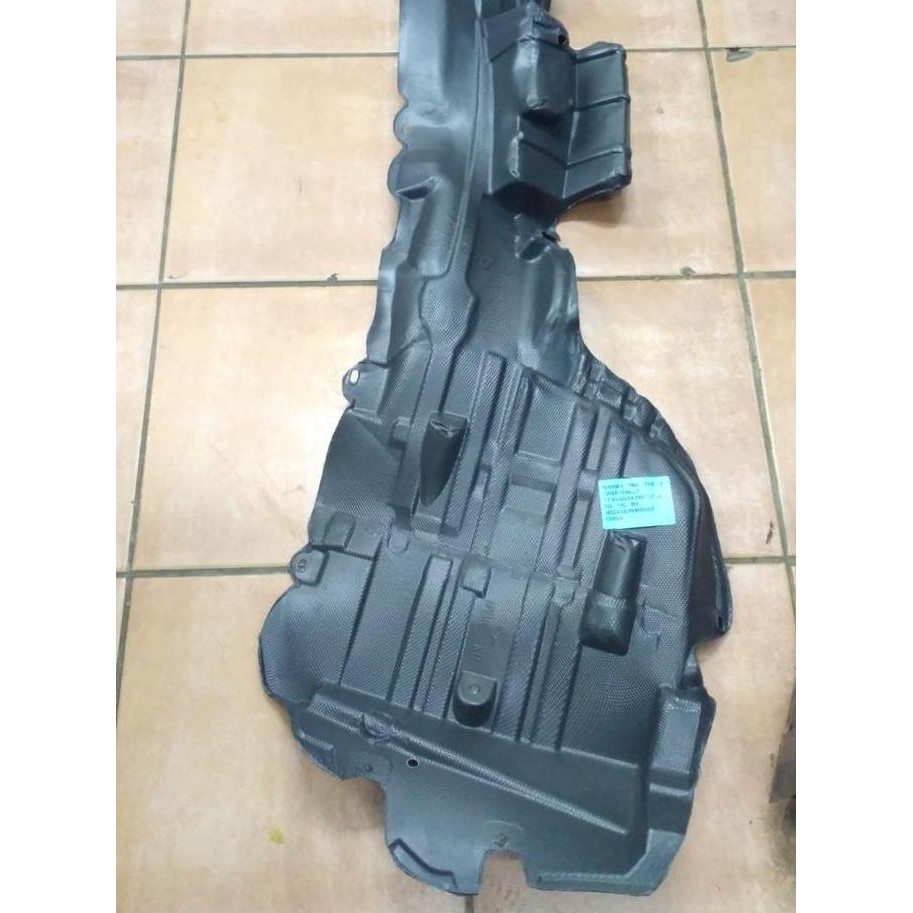 LINER INNER FENDER DEPAN AVANZA VELOZ 2016 TIPE S ORIGINAL DAN TERPERCAYA