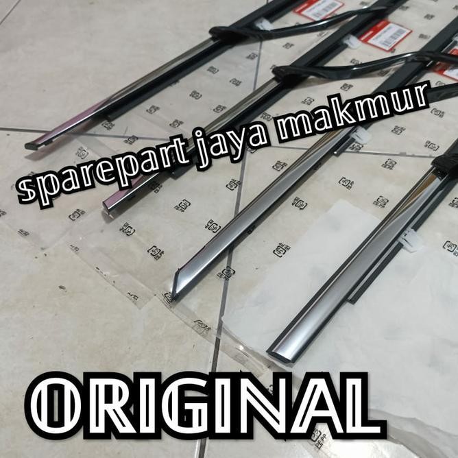 Pelipit Karet Kaca Luar Honda Crv Gen3 Gen 3 2007-2012 Original 4Pcs Otomotif